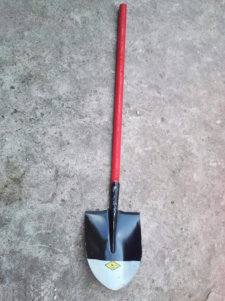 Xẻng-xúc-cát-chữa-cháy