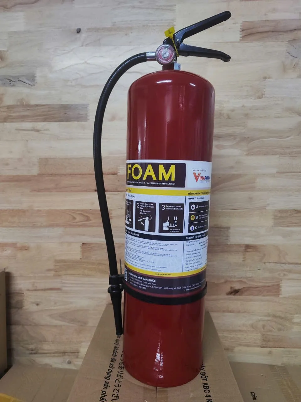 VF9-7 Bình chữa cháy gốc nước VINAFOAM 9L + TEM KIỂM ĐỊNH