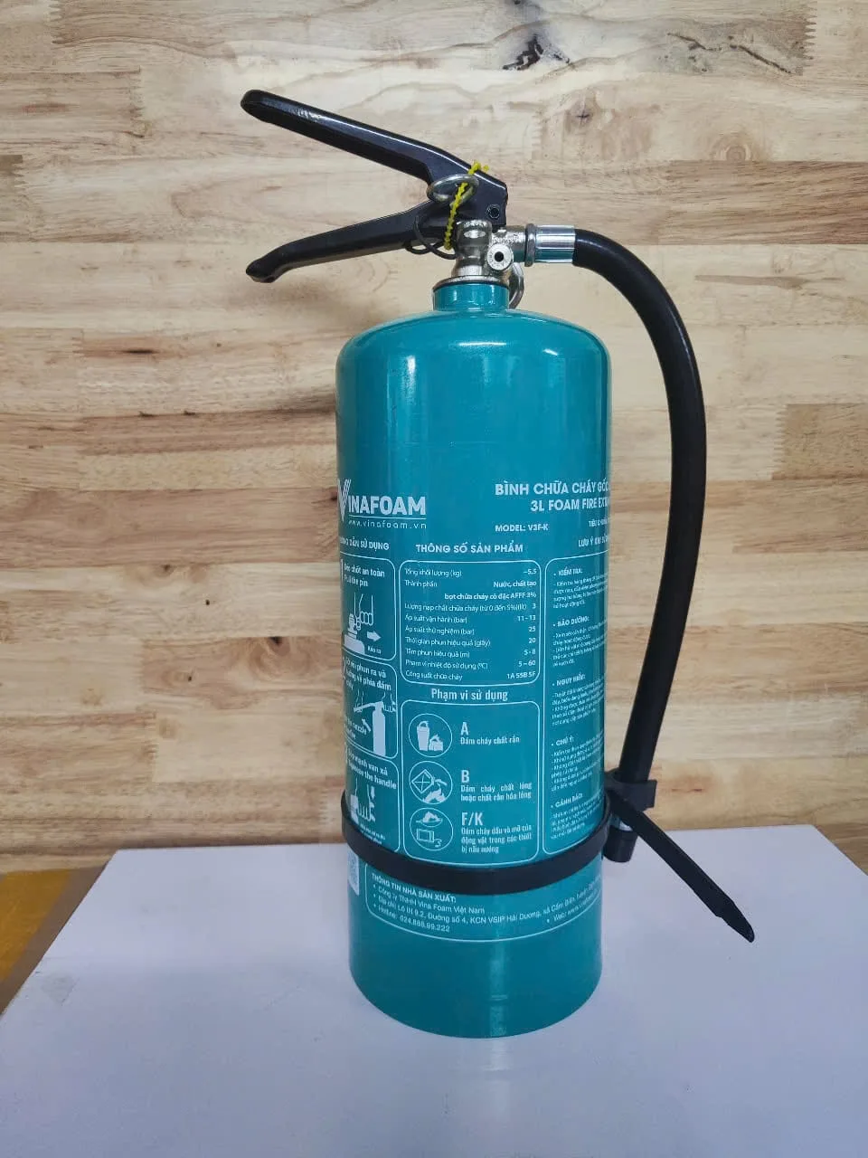 Bình chữa cháy nhà bếp VINAFOAM 3L + TEM KIỂM ĐỊNH